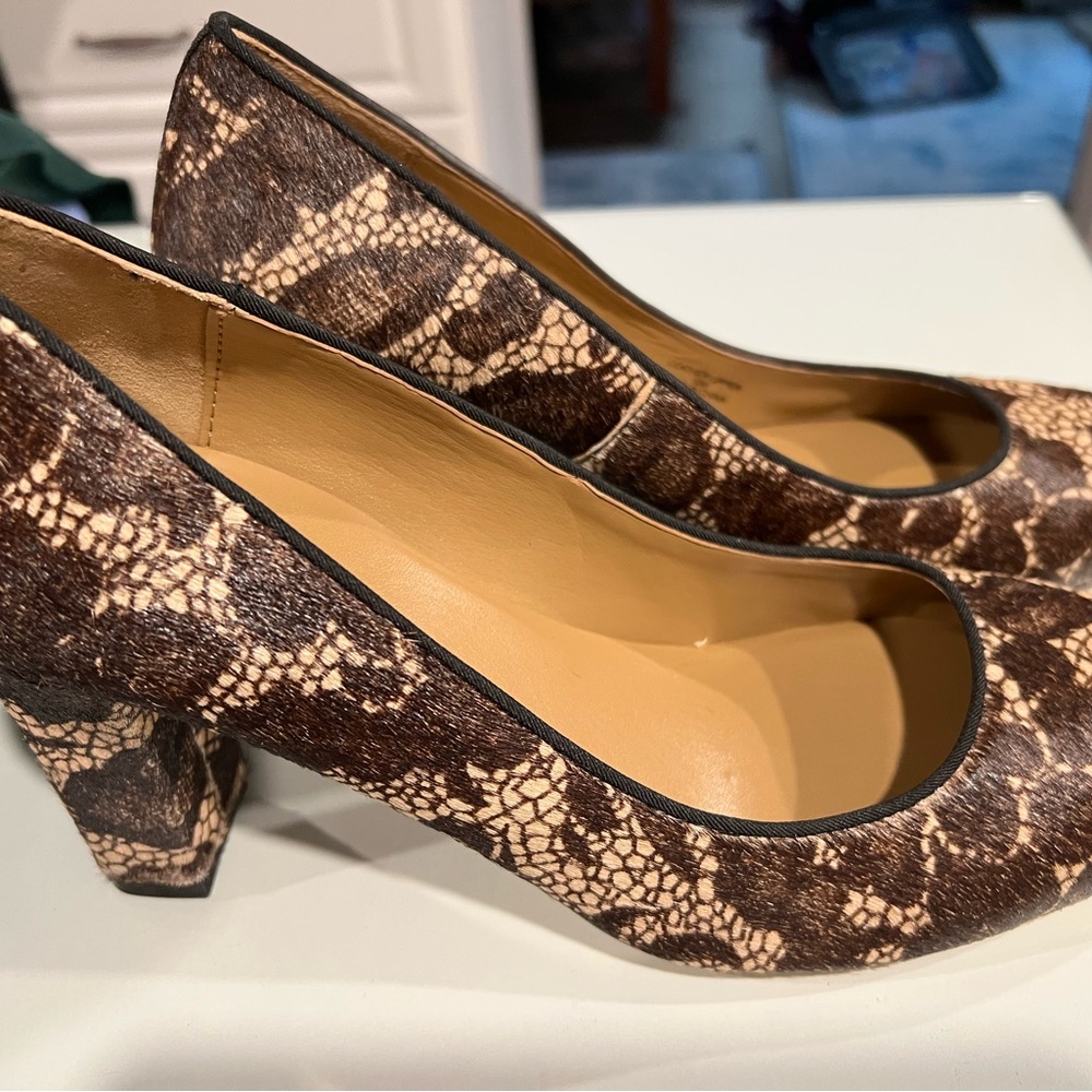 Talbots Heel - Picture 4 of 4